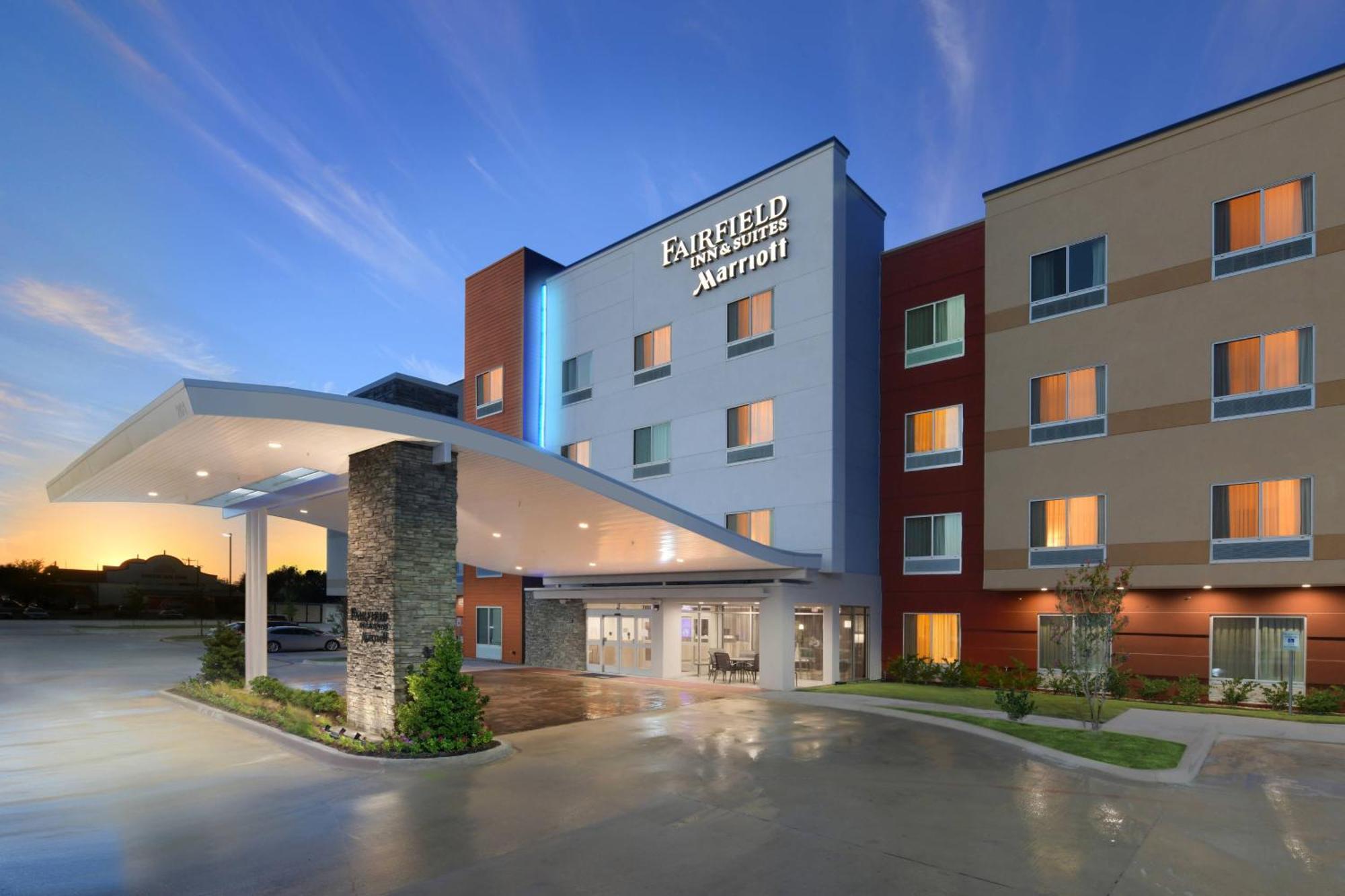 Fairfield Inn & Suites By Marriott Fort Worth South/Берлесон Екстер'єр фото